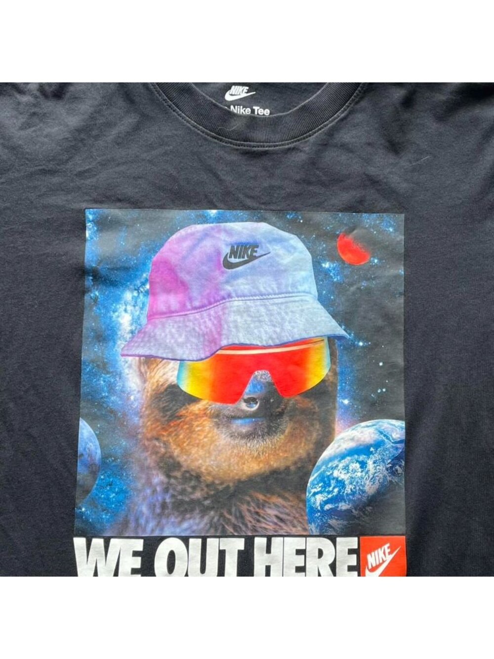 Nike Men's Black Medium T-shirt Sloth Wearing Hat Sunglasses Grunge Graphic Tee